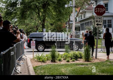 Minneapolis, Minnesota / USA - 04 2020. Juni: George Floyd Familie und Freunde kommen für Memorial Service nach Black Lives Matter minneapolis protes Stockfoto