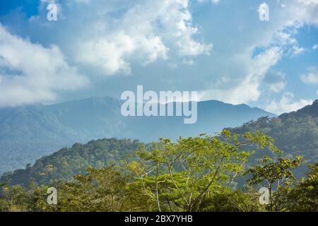Cordillera de Guanacaste, volvanische Gebirgskette im Norden Costa Ricas, die stratovolcanoes enthält Stockfoto
