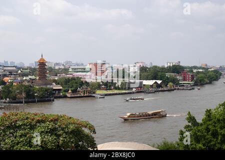 Sightseeing Boot auf dem Chao Praya Fluss, Bangkok, Thailand, Südostasien. Stockfoto