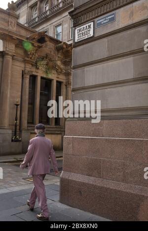 Glasgow, Großbritannien, 6. Juni 2020. Aktivisten der Celtic FC Green Brigade (Ultra-Fans) haben Straßen in der Merchant City umbenannt, die an die historischen Väter der Stadt erinnern, Wer hatte Verbindungen zu Plantagen und Sklaverei, mit den Namen schwarzer Bürgerrechtler und Sklaven, in einem Protest, der darauf abzielte, die Aufmerksamkeit auf Glasgows Verbindungen zur Sklaverei zu lenken. Ingram Street, benannt nach dem tabakherrn Archibald Ingram aus dem 18. Jahrhundert, umbenannt in Harriet Tubman Street nach dem amerikanischen Abolitionisten und politischen Aktivisten, der in die Sklaverei geboren worden war. In Glasgow, Schottland, am 6. Juni 2020. Foto Cred Stockfoto