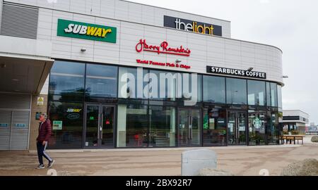 New Brighton, Großbritannien: 3. Juni 2020: Nationale Restaurantketten und Take Aways bleiben wegen der Covid-Pandemie geschlossen. Stockfoto