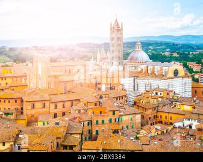 Siena Stadtbild mit Metropolitan Kathedrale Santa Maria Himmelfahrt, Siena, Toskana, Italien. Stockfoto