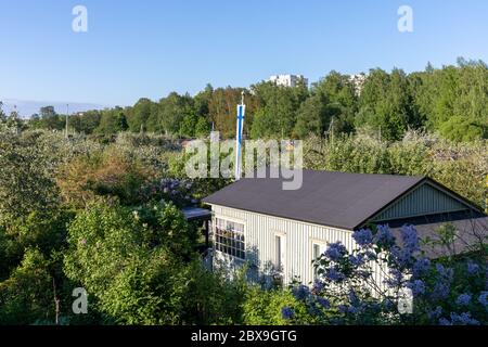 Herttoniemi-Schrebergartenanlage oder Gemeinschaftsgarten in Helsinki, Finnland Stockfoto