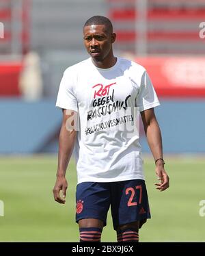 Leverkusen, 6. Juni 2020, David ALABA, FCB 27 mit T-Shirt rot gegen Rassismus beim 1.Bundesliga-Spiel BAYER 04 LEVERKUSEN - FC BAYERN MÜNCHEN in der Saison 2019/2020:00 Spieltag 30. © Peter Schatz / Alamy Live News / Ralf Ibing/Firo/Pool - DFL-BESTIMMUNGEN VERBIETEN DIE VERWENDUNG VON FOTOS als BILDSEQUENZEN und/oder QUASI-VIDEO - Nationale und internationale Nachrichtenagenturen NUR zur redaktionellen Verwendung Quelle: Peter Schatz/Alamy Live News Stockfoto