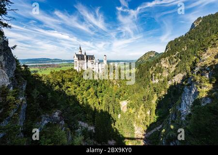 Schloss Neuschwanstein (New Swanstone Schloss - Schloss Neuschwanstein XIX Jahrhundert), Sehenswürdigkeiten in den Bayerischen Alpen, Deutschland. Europa Stockfoto