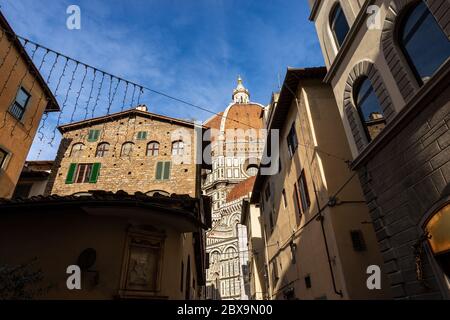 Kathedrale von Florenz (Duomo di Firenze, Santa Maria del Fiore) mit der berühmten Kuppel des Architekten Filippo Brunelleschi, Toskana, Italien, Europa. Stockfoto