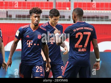 Leverkusen, 6. Juni 2020, Kingsley COMAN, FCB 29 feiert sein Tor, glücklich, lachen, feiern, 1-1 mit David ALABA, FCB 27 Robert LEWANDOWSKI, FCB 9 beim 1.Bundesliga-Spiel BAYER 04 LEVERKUSEN - FC BAYERN MÜNCHEN in der Saison 2019/2020 am Spieltag 30. Foto: © Peter Schatz / Alamy Live News / Ralf Ibing/Firo/Pool - die DFL-BESTIMMUNGEN VERBIETEN DIE VERWENDUNG VON FOTOS als BILDSEQUENZEN und/oder QUASI-VIDEO - Nationale und internationale Nachrichtenagenturen DÜRFEN NUR redaktionell verwendet werden Stockfoto