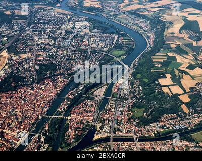 Bayerische Landschaft von einem Propellerflugzeug aus gesehen Stockfoto
