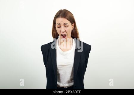 Gähnende Müdigkeit und Schläfrigkeit Kreuzprozess. Depression, Apathie oder Langeweile. Stockfoto