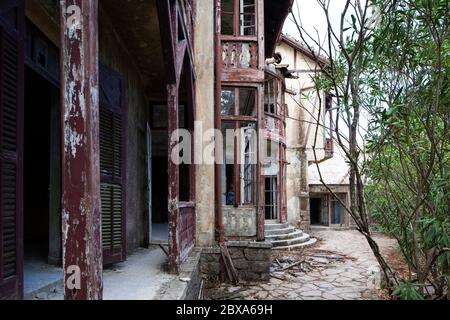 Italienische Sanatoriumsruinen in Eleousa, Rhodos Stockfoto