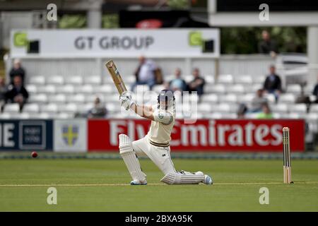 CHESTER LE STREET, ENGLAND - Yorkshires Adam Lyth beim County Championship Match zwischen Durham und Yorkshire im Emirates Riverside, Chester le Street, County Durham am Sonntag, den 4. Mai 2014. Stockfoto