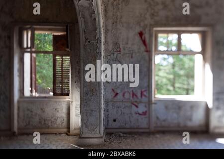 Italienische Sanatoriumsruinen in Eleousa, Rhodos Stockfoto