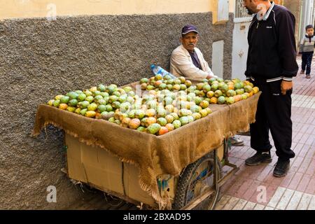 Frische Kaktusfeigen im Souk von Taroudant, Marokko Stockfoto