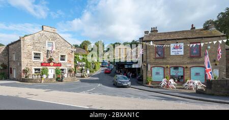 Typische alte Yorkshire Steingebäude in Chapel Hill in Skipton, North Yorkshire Stockfoto