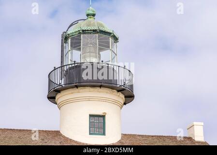 Der Leuchtturm von Old Point Loma am Cabrillo National Monument. San Diego, Kalifornien, USA. Stockfoto