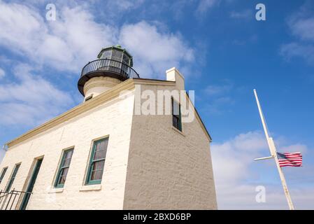 Der Leuchtturm von Old Point Loma am Cabrillo National Monument. San Diego, Kalifornien, USA. Stockfoto