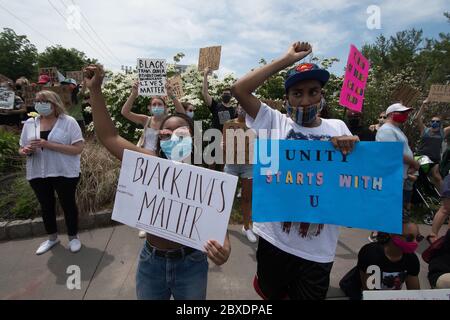 06. Juni 2020 - Newtown, Pennsylvania, USA - BLM, Black Lives Matter Protest, Protest nach dem Mord an George Floyd in Minneapolis. Stockfoto