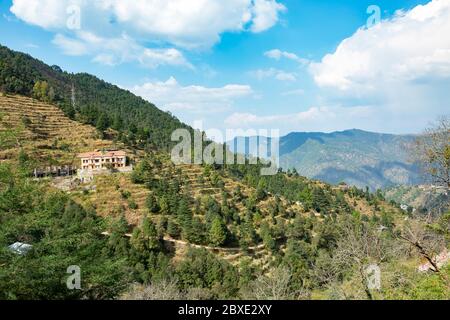 Berg und Täler bei Hill Station von Shimla, Himachal Pradesh, Indien Stockfoto