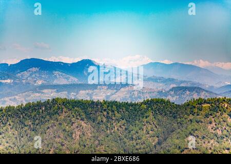 Berg und Täler bei Hill Station von Shimla, Himachal Pradesh, Indien Stockfoto