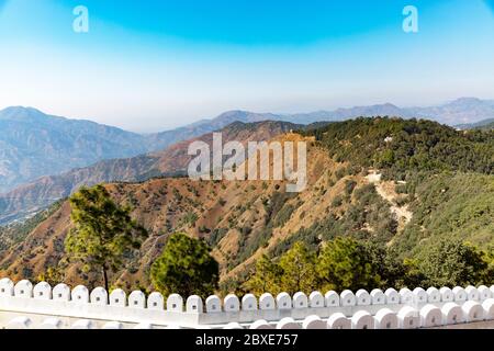 Berg und Täler bei Hill Station von Shimla, Himachal Pradesh, Indien Stockfoto