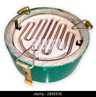 Heizelement.Elektrische Heizspule Nahaufnahme Foto isoliert in weißem Hintergrund Stockfoto