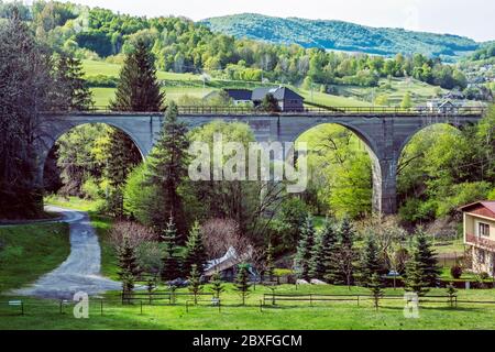 Beliansky Viadukt, Banska Bela, Slowakische republik. Reiseziel. Technisches Denkmal. Stockfoto