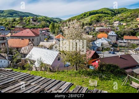 Banska Bela Dorf, Stiavnica Berge in der Slowakischen republik. Reiseziel. Stockfoto