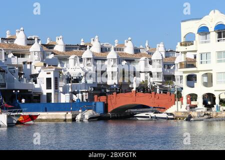 Puerto Marina, Benalmádena, Costa del Sol, Provinz Málaga, Andalusien, Spanien. Stockfoto