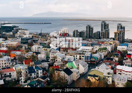 Schöne Aussicht auf Reykjavik, Hauptstadt von Island von oben Stockfoto