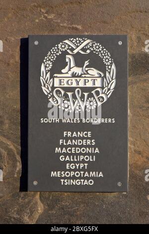 Gedenktafel mit dem Regimentsemblem der South Wales Borderers (1689-1969) im Welsh National Memorial Park bei Ypern, Belgien Stockfoto