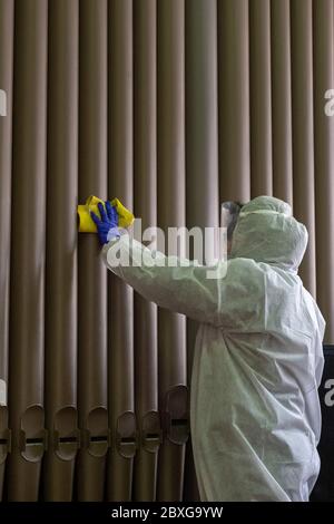 Brentwood Essex, Großbritannien. Juni 2020. Brentwood URC Kirche ist als covid sichere Kirche vor der Eröffnung für privates Gebet vorbereitet Kredit: Ian Davidson/Alamy Live News Stockfoto