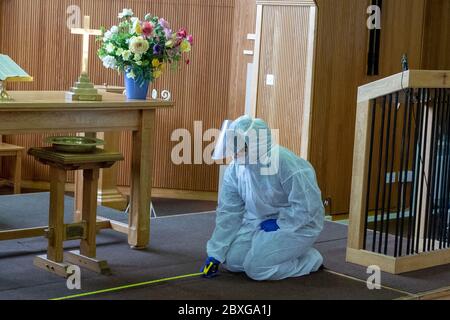 Brentwood Essex, Großbritannien. Juni 2020. Brentwood URC Kirche ist als covid sichere Kirche vor der Eröffnung für privates Gebet vorbereitet Kredit: Ian Davidson/Alamy Live News Stockfoto