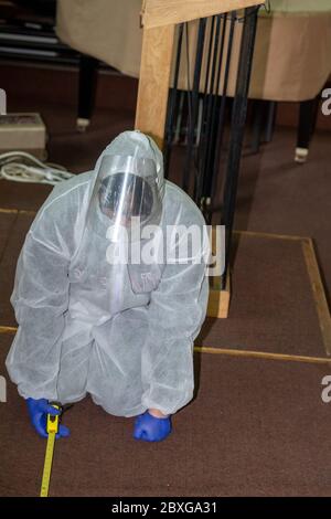 Brentwood Essex, Großbritannien. Juni 2020. Brentwood URC Kirche ist als covid sichere Kirche vor der Eröffnung für privates Gebet vorbereitet Kredit: Ian Davidson/Alamy Live News Stockfoto