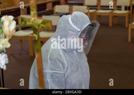 Brentwood Essex, Großbritannien. Juni 2020. Brentwood URC Kirche ist als covid sichere Kirche vor der Eröffnung für privates Gebet vorbereitet Kredit: Ian Davidson/Alamy Live News Stockfoto