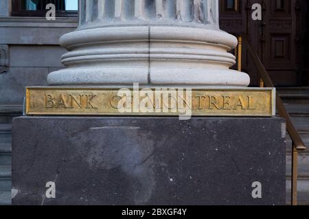 MONTREAL, KANADA - 17. MAI 2015: Nahaufnahme eines Hinweises für die Bank of Montreal in Kanada. (BMO). Stockfoto