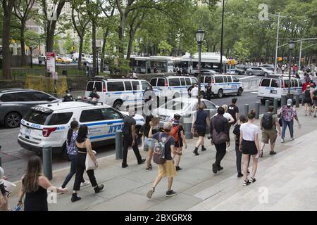 Memorial Versammlung und Demonstration zu Ehren George Floyd am Cadman Plaza in Brooklyn, der von Minneapolis Polizei ermordet wurde. Stockfoto