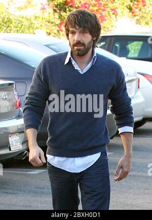 Ben Affleck und Jennifer Garner bringen Seraphina zu Starbucks, Santa Monica, CA. 2011 Stockfoto