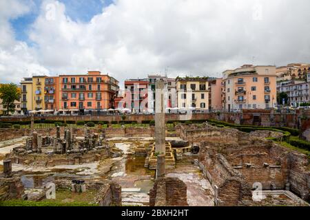 Pozzuoli (Neapel, Italien) - das Macellum von Pozzuoli (oder Serapeum oder Tempel von Serapis) war das Macellum oder Markt der römischen Kolonie von Puteoli Stockfoto