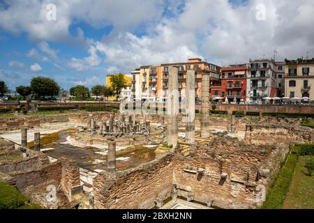 Pozzuoli (Neapel, Italien) - das Macellum von Pozzuoli (oder Serapeum oder Tempel von Serapis) war das Macellum oder Markt der römischen Kolonie von Puteoli Stockfoto