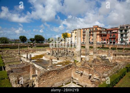 Pozzuoli (Neapel, Italien) - das Macellum von Pozzuoli (oder Serapeum oder Tempel von Serapis) war das Macellum oder Markt der römischen Kolonie von Puteoli Stockfoto