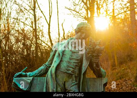 PRAG, TSCHECHISCHE REPUBLIK - 08. FEBRUAR 2020: Denkmal von Karel Hynek Macha, tschechischer Dichter. Petrin Hill, Prag, Tschechische Republik. Stockfoto