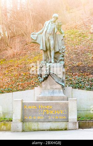 PRAG, TSCHECHISCHE REPUBLIK - 08. FEBRUAR 2020: Denkmal von Karel Hynek Macha, tschechischer Dichter. Petrin Hill, Prag Tschechische Republik Stockfoto