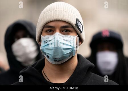 Manchester, Großbritannien. Juni 2020. Mitglieder der Öffentlichkeit werden bei einem Black Lives Matter Protest in Manchester, Großbritannien, gesehen. Kredit: Jon Super/Alamy Live News. Stockfoto