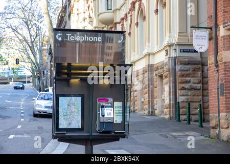 Telstra öffentliche Telefonzelle im Stadtzentrum von Sydney, NSW, Australien Stockfoto