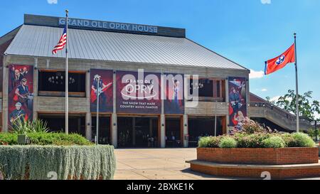 Nashville, TN, USA - 22. September 2019: Das Grand Ole Opry House, ein weltberühmter Konzertsaal, der der Country-Musik und ihrer Geschichte gewidmet ist. Stockfoto