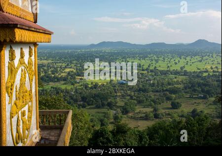 Dramatische Aussicht vom Hügel Phnom Sampeau Tempel. Stockfoto