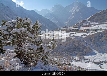 Das Dorf Dole im Gokyo-Tal Stockfoto