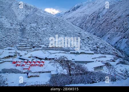 Das Dorf Dole im Gokyo-Tal Stockfoto