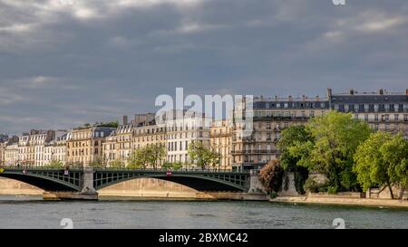 Paris, Frankreich - 28. April 2020: Am östlichen Ende der Ile St. Louis in Paris Stockfoto