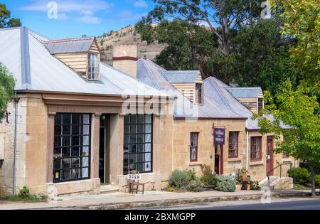 Historische Steinhäuser jetzt Geschäfte Richmond Tasmania Australien Stockfoto